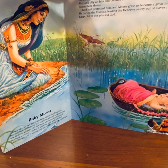 VTG Bible Stories At Your Fingertips Board Book - Picture 4 of 5